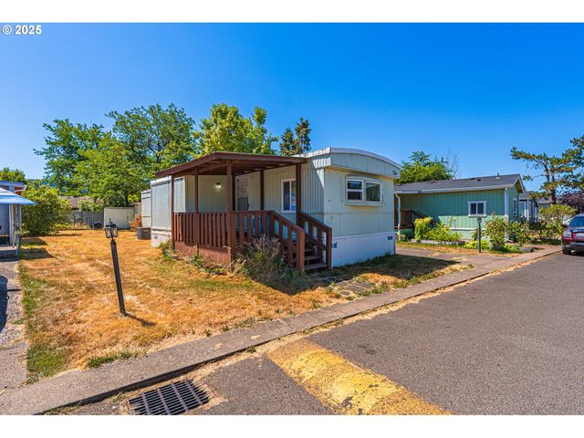 1415 S BERTELSEN Rd 152, Eugene, OR 97402