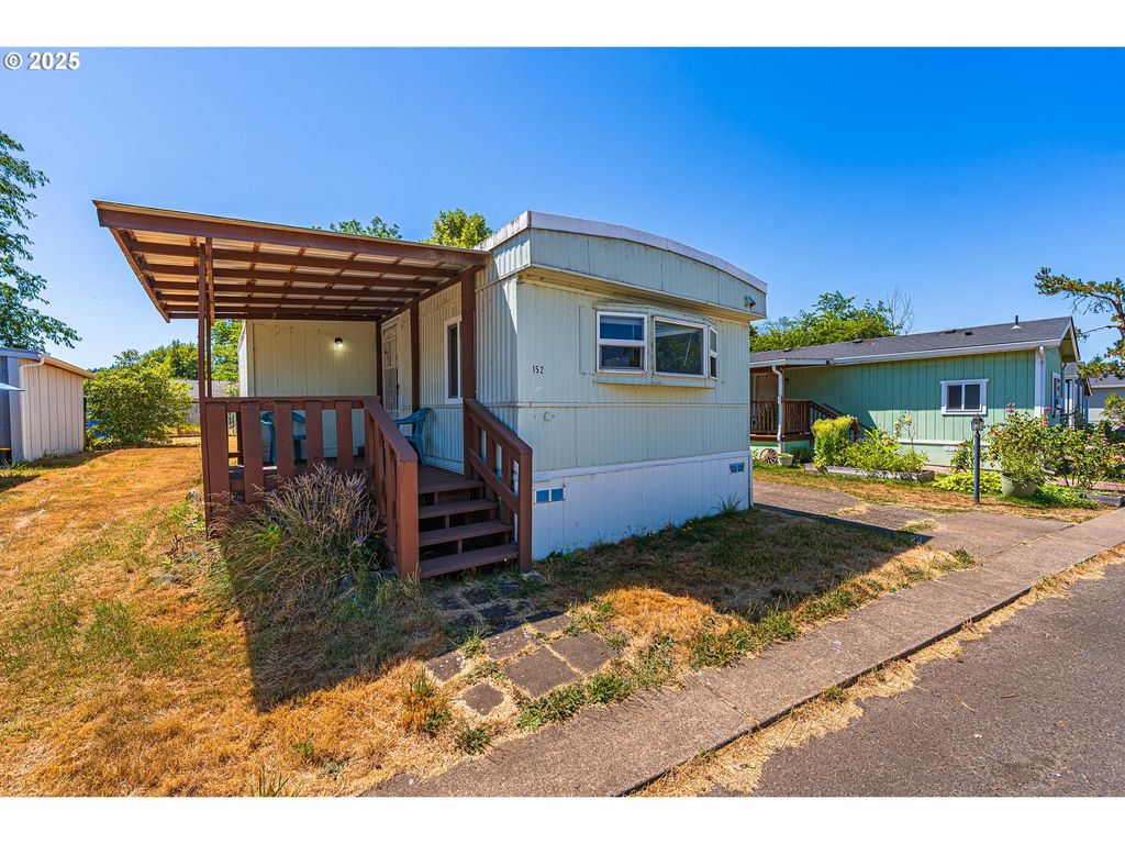 1415 S BERTELSEN Rd 152, Eugene, OR 97402