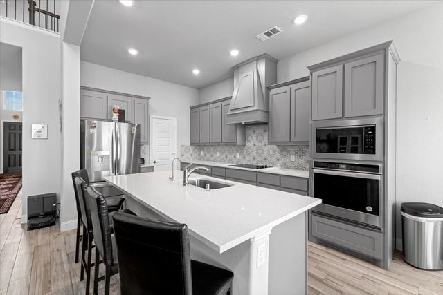 625 Alaina Drive, Desoto, TX 75115