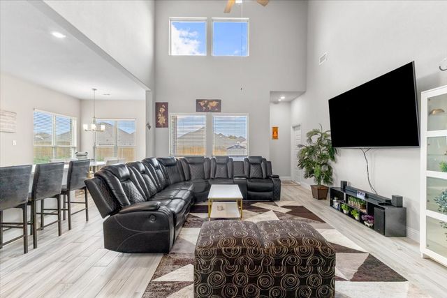 625 Alaina Drive, Desoto, TX 75115