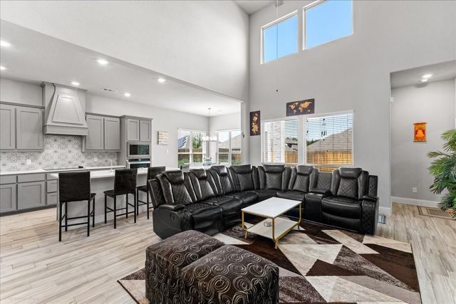 625 Alaina Drive, Desoto, TX 75115