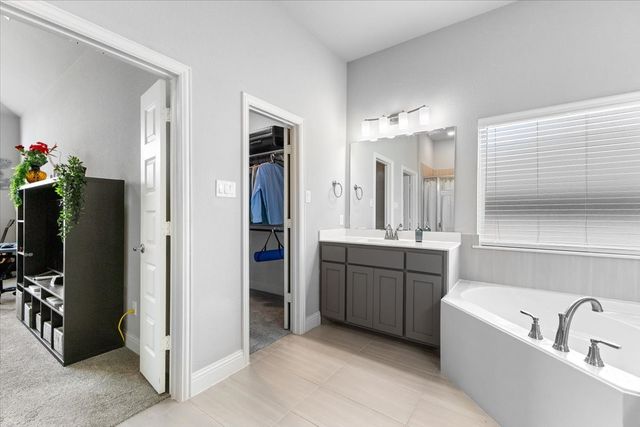 625 Alaina Drive, Desoto, TX 75115