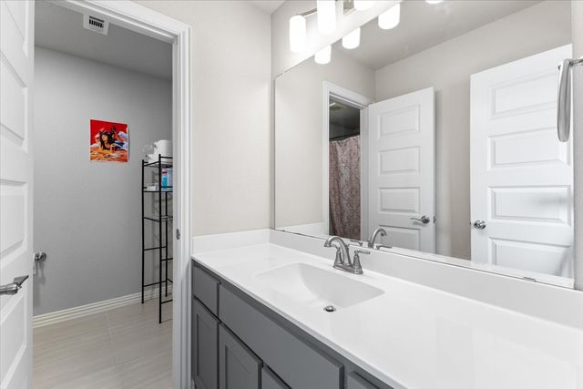 625 Alaina Drive, Desoto, TX 75115