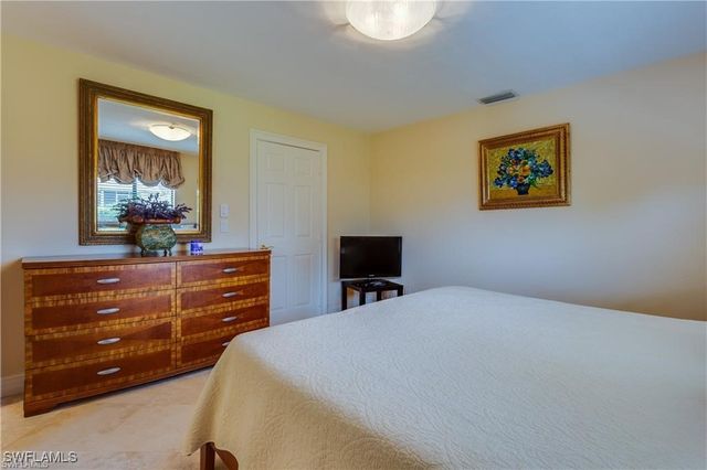 630 95th AVE N S, Naples, FL 34108