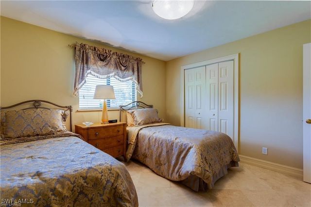 630 95th AVE N S, Naples, FL 34108