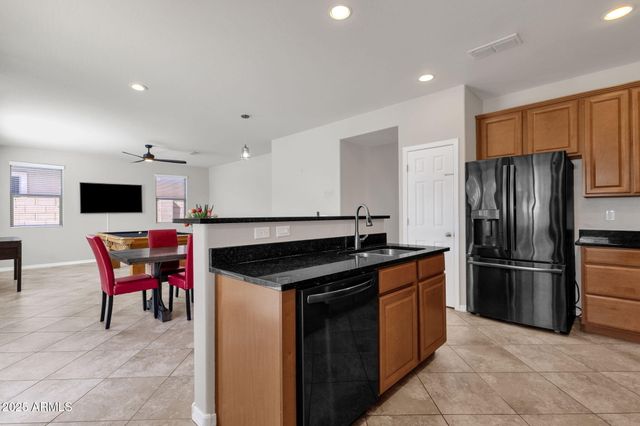 2947 E SALTSAGE Drive, Phoenix, AZ 85048