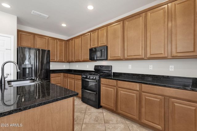 2947 E SALTSAGE Drive, Phoenix, AZ 85048