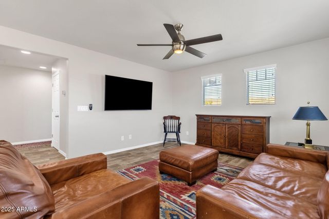 2947 E SALTSAGE Drive, Phoenix, AZ 85048