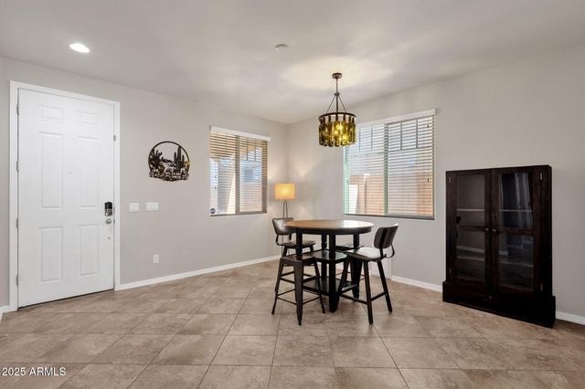 2947 E SALTSAGE Drive, Phoenix, AZ 85048