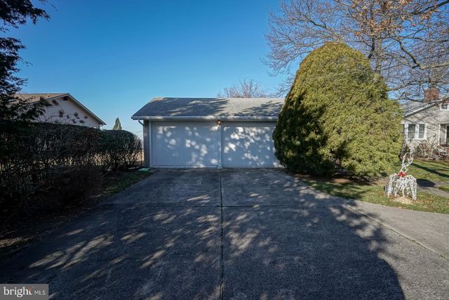 171 N RIVER DR, Pennsville, NJ 08070
