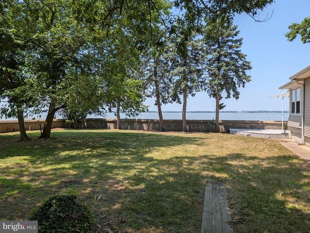171 N RIVER DR, Pennsville, NJ 08070