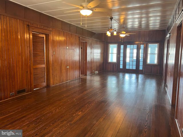 171 N RIVER DR, Pennsville, NJ 08070
