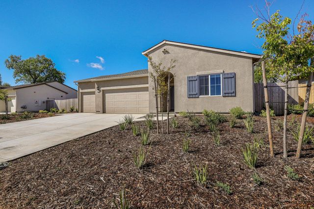 3817 Thea Drive, Redding, CA 96001