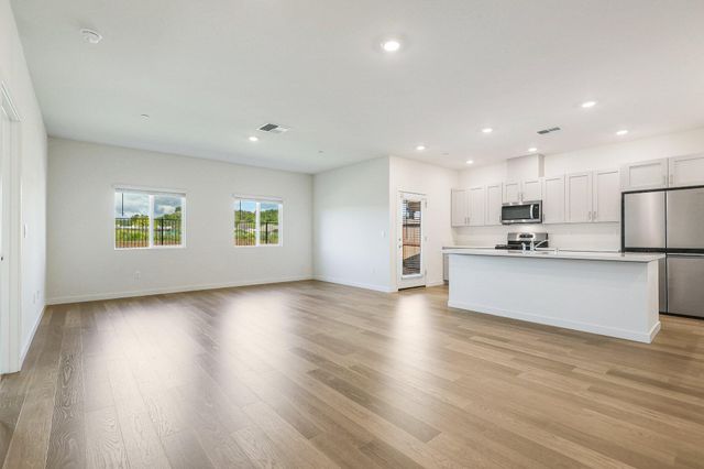 3817 Thea Drive, Redding, CA 96001