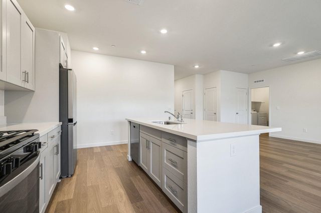 3817 Thea Drive, Redding, CA 96001