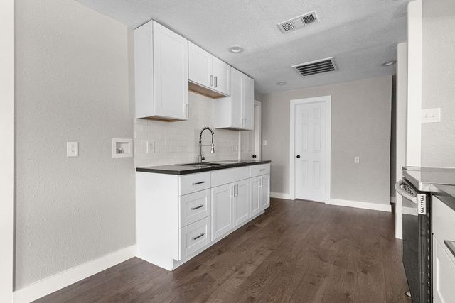 3939 E 4th Street, Fort Worth, TX 76111