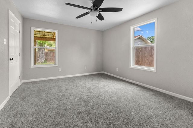 3939 E 4th Street, Fort Worth, TX 76111