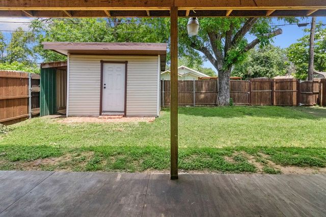 3939 E 4th Street, Fort Worth, TX 76111