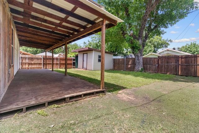 3939 E 4th Street, Fort Worth, TX 76111