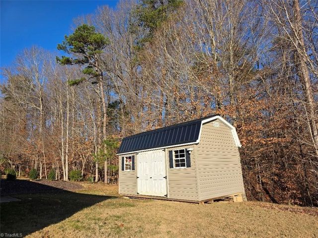 4939 Mount Hope Drive, Winston-salem, NC 27107