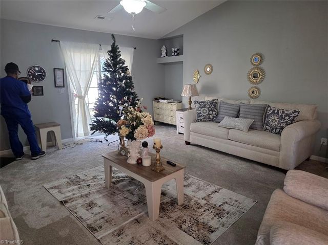 4939 Mount Hope Drive, Winston-salem, NC 27107