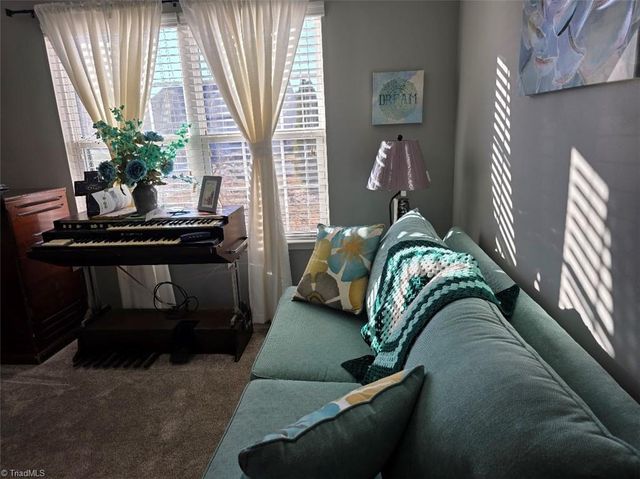 4939 Mount Hope Drive, Winston-salem, NC 27107