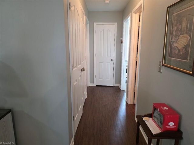 4939 Mount Hope Drive, Winston-salem, NC 27107