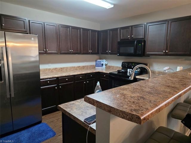 4939 Mount Hope Drive, Winston-salem, NC 27107