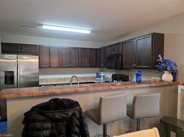 4939 Mount Hope Drive, Winston-salem, NC 27107