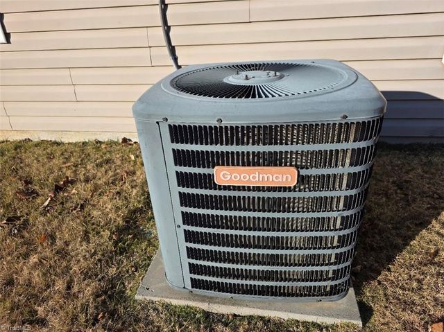 4939 Mount Hope Drive, Winston-salem, NC 27107