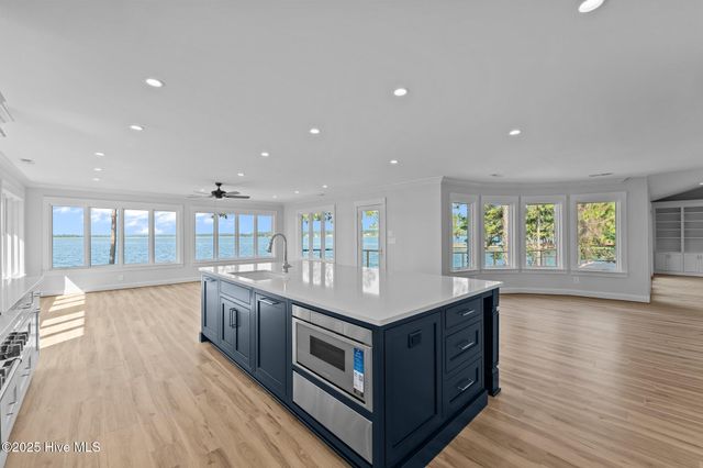 106 Mace Point, West End, NC 27376