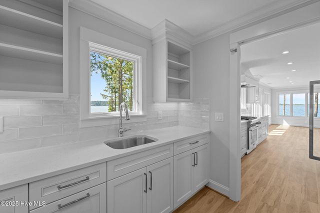 106 Mace Point, West End, NC 27376