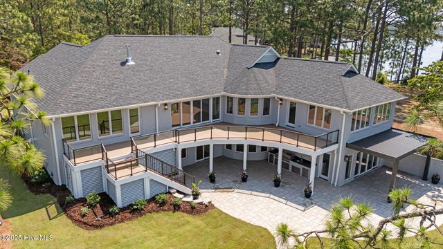 106 Mace Point, West End, NC 27376