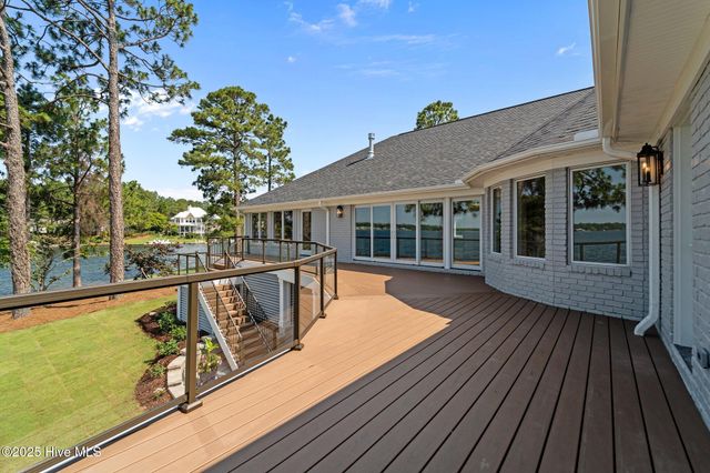 106 Mace Point, West End, NC 27376