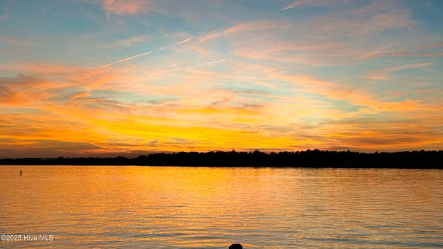 106 Mace Point, West End, NC 27376