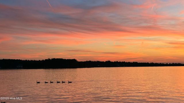 106 Mace Point, West End, NC 27376