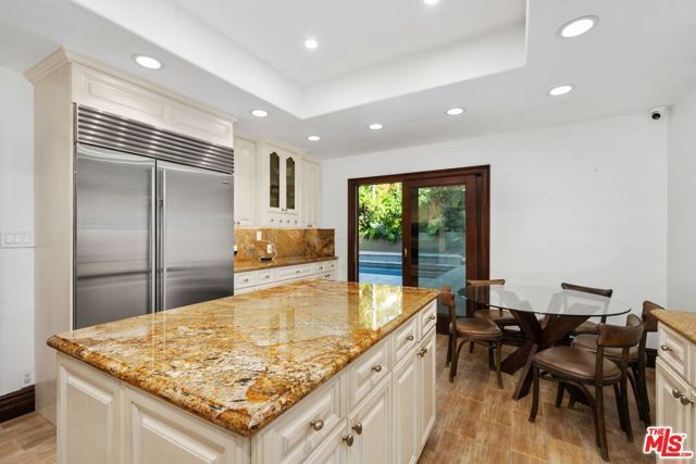 2108 San Ysidro Drive, Beverly Hills, CA 90210