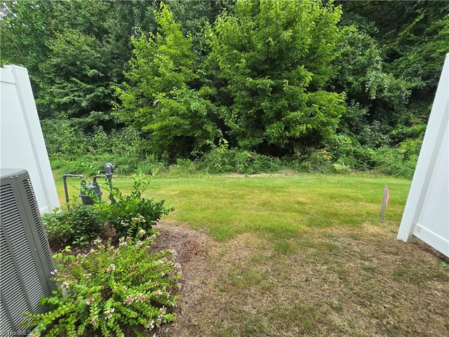 1850 Autumn Mist Drive, Winston-salem, NC 27103