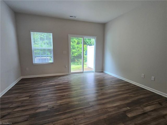 1850 Autumn Mist Drive, Winston-salem, NC 27103