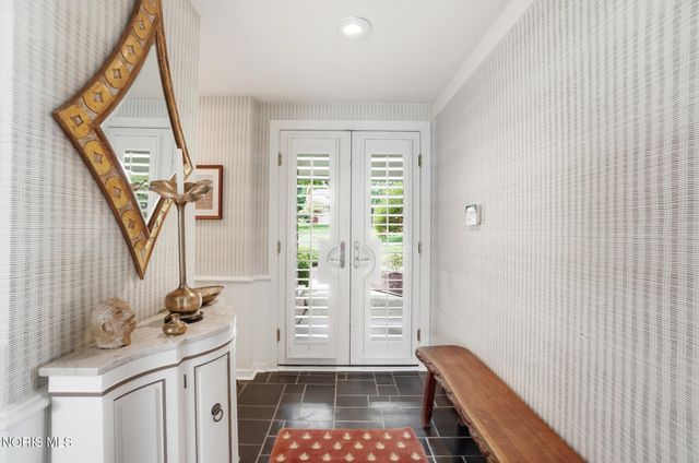 3751 Sulphur Spring Road, Ottawa Hills, OH 43606