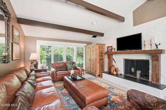 3751 Sulphur Spring Road, Ottawa Hills, OH 43606
