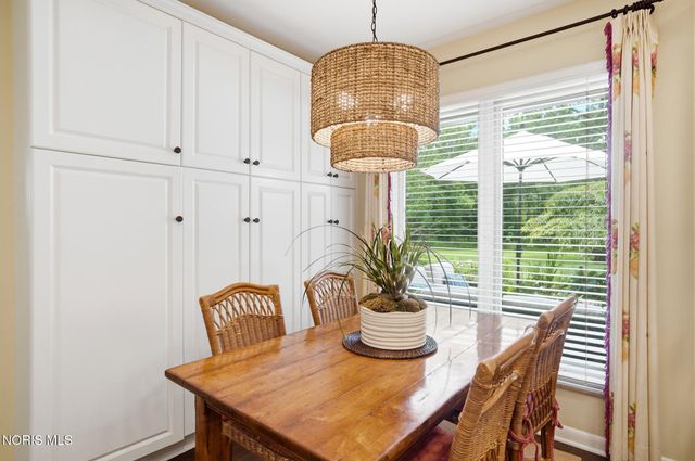 3751 Sulphur Spring Road, Ottawa Hills, OH 43606