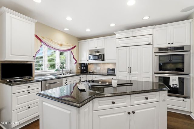 3751 Sulphur Spring Road, Ottawa Hills, OH 43606