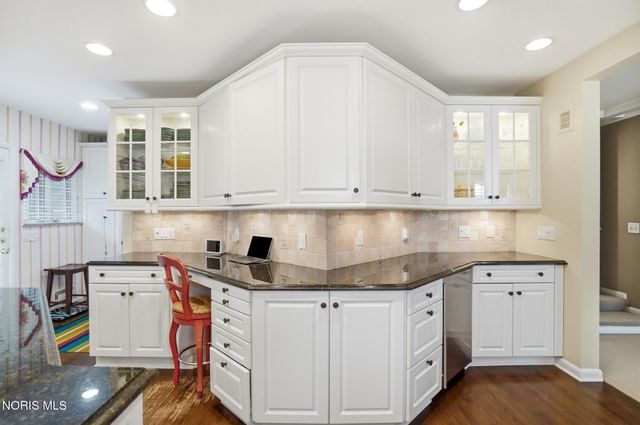 3751 Sulphur Spring Road, Ottawa Hills, OH 43606
