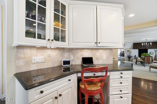 3751 Sulphur Spring Road, Ottawa Hills, OH 43606