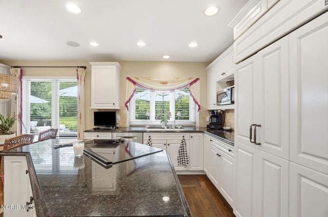3751 Sulphur Spring Road, Ottawa Hills, OH 43606
