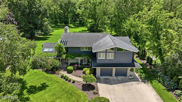 3751 Sulphur Spring Road, Ottawa Hills, OH 43606