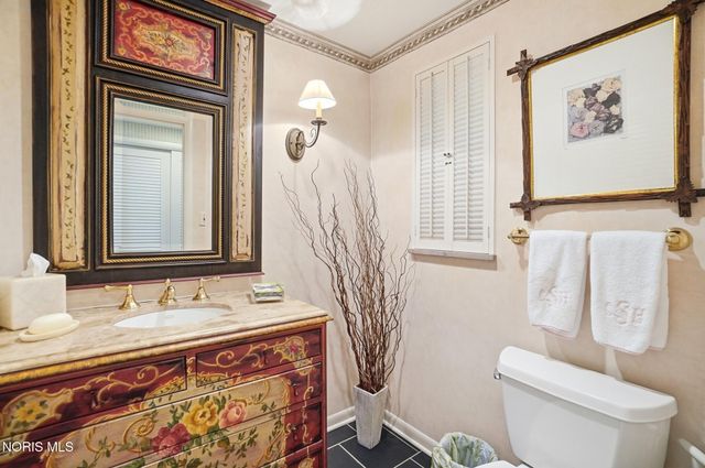 3751 Sulphur Spring Road, Ottawa Hills, OH 43606