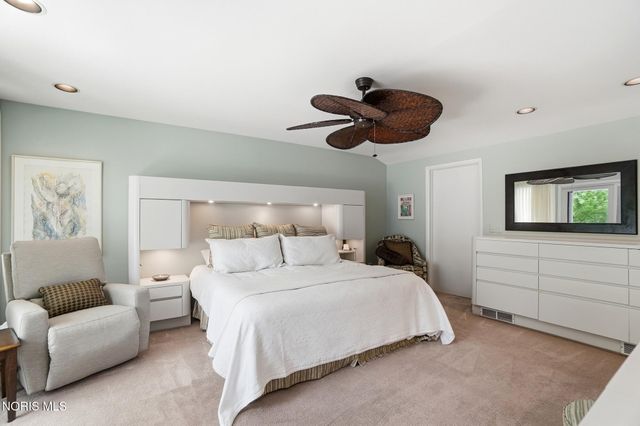 3751 Sulphur Spring Road, Ottawa Hills, OH 43606