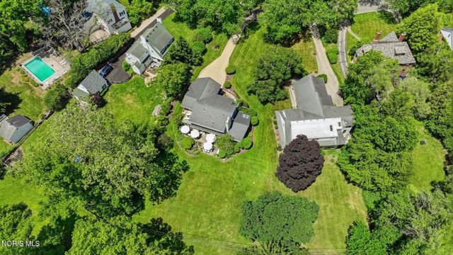 3751 Sulphur Spring Road, Ottawa Hills, OH 43606